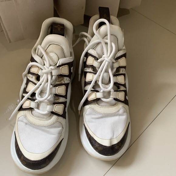 Authentic Louis Vuitton Archlight Sneakers 37 - Picture 1 of 15